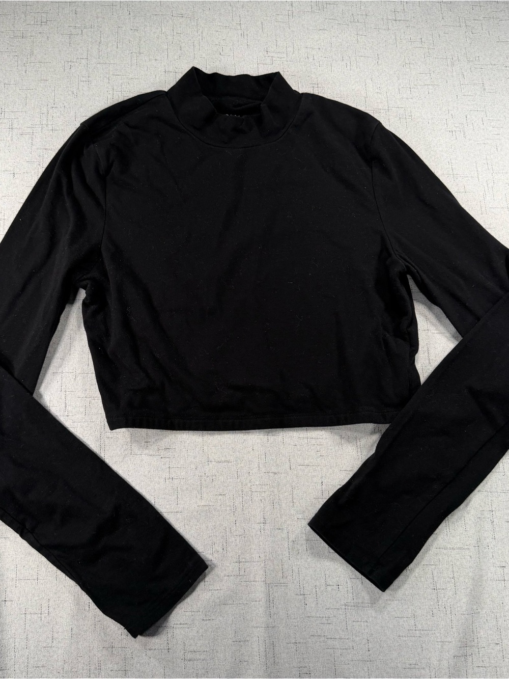 Black Cropped Mock Neck Long Sleeve Top - Women